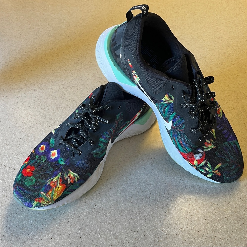 Nike Odessy React in Floral